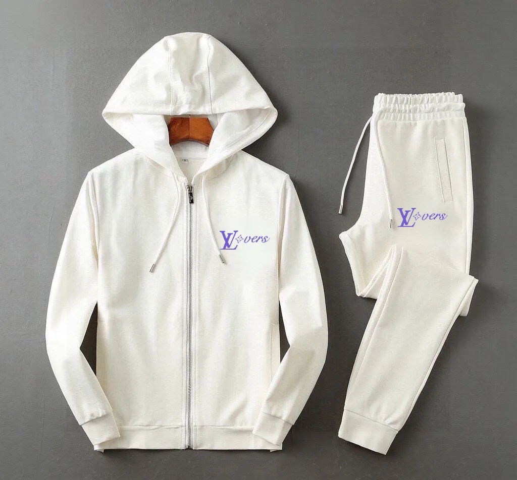 🅿️420 [LV Louis Vuitton] (Fat Man Gospel) hot-selling suit is coming. Focus on the original version of the official website. 2025 new hot-selling cardigan sweater suit. The original order is the best. 🇭🇰The meticulous work of top designers is dedicated to a fitting and perfect upper body effect. All-natural high-quality Roman cotton 100%, close-fitting comfort, noble and elegant! Original hardware embodies elegance and nobility! Counter size: M-5XL (maximum wear up to 220 pounds)